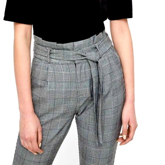 VERO MODA Black and WhitePlaid Paperbag Waist Pants with Belt - Picture 4 of 12